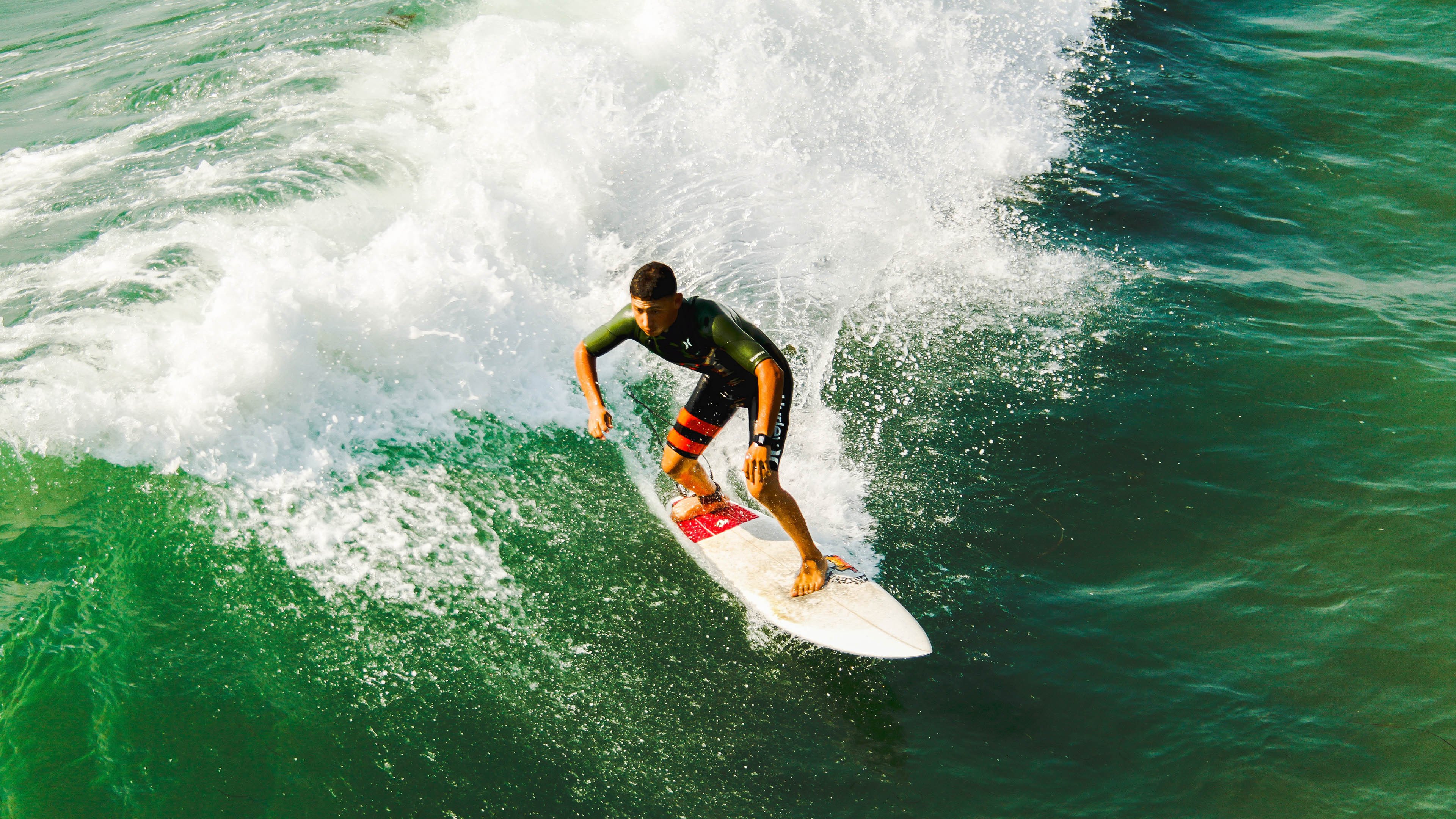 追逐梦想：年轻球员在欧冠舞台的成长轨迹，欧冠青年足球